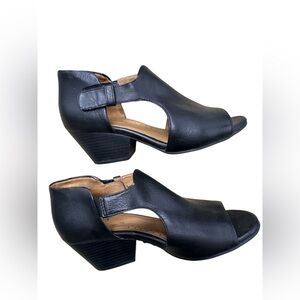 Natural Soul Black Open-Toe Heels S7